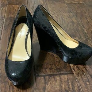 Platform wedges black